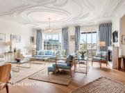 PARIS XVIe DAUPHINE Appartement familial en étage élevé...