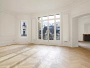 Paris XVIe Place Victor Hugo