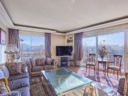 Paris XVIe Porte maillot, balcons, plein sud et vue