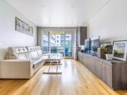 PARIS XVIIe Rue des Acacias Trois pièces avec balcon