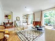 PARIS XVIII AU PIED DE MONTMARTRE