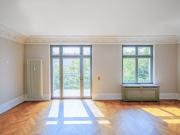 Pariser Flair auf 150 qm 4 Zi Altbau Whg mit 2 Balkonen...