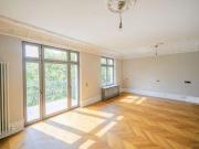 Pariser Flair auf 150 qm 4 Zi Altbau Whg mit 2 Balkonen... Pariser Flair auf 150 qm 4 Zi Altbau Whg mit 2 Balkonen...