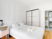 Parisian Elegance – Luxury in Daumesnil, Paris Amsterdam... Parisian Elegance – Luxury in Daumesnil, Paris Amsterdam...