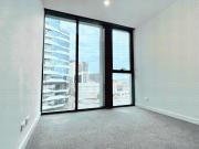 Park Avenue Modern Two Bedroom Apartment In South Melbourne