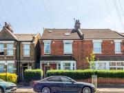 Park Road, London, 3 Bedroom Apartment