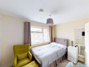 Parkfield Close, Gossops Green RH11, Room to rent, £730...