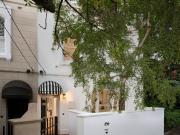 Parkfront Victorian With Elevated Presence