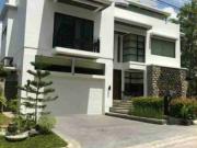 Parkridge Estate 5 Storey with 5BR for sale clean title...