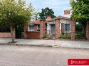 PARQUE COREMA GERVASIO MENDEZ 2220 ALQUILER CASA 3... PARQUE COREMA GERVASIO MENDEZ 2220 ALQUILER CASA 3...