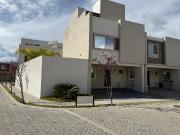 PARQUE TESALIA CASA EN RENTA