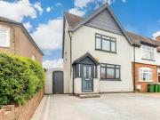 Parsonage Manorway, Belvedere, 3 Bedroom End