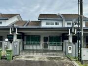Partially furnished Single Storey Intermediate for Rent