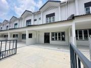 PARTLY FURNISHED Double Storey M Senyumia, Bandar Baru...