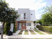 PASEO DE LOS PARQUES CASA CON EXCEDENTE EN COTO