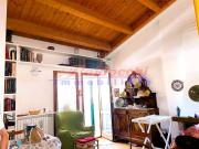 PASSEGGI, trilocale ultimo piano