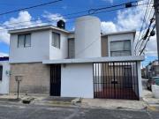 PASTORES CASA EN ESQUINA REMODELADA