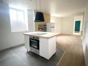 PAU PLACE CLEMENCEAU T2 de 57 m2 avec BALCON ENTIEREMENT