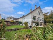 Pavillon 10 pièces 179 m²