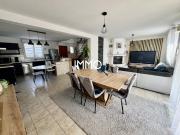 Pavillon 5 chambres, garage et 2100 m2 terrain