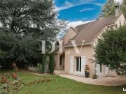 Pavillon 6 pièces 194 m²