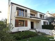 Pavillon 9 pièces 242 m²