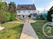 Pavillon 9 pièces 247 m²