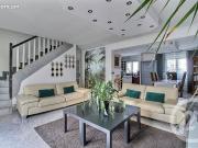 Pavillon 9 pièces 247 m²