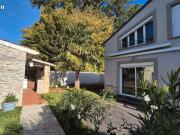 Pavillon 9 pièces 304 m²