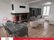 Pavillon 3 logements indépendants avec jardin