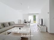 PAVILLON RÉCENT AUX VOLUMES SÉDUISANTS