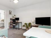 Paw Pairs, 524 Garratt Lane, London, SW17 0NY, United...