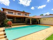 Pé direito alto. Ambição na mesma altura