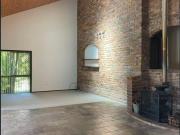 Peaceful Acreage house Combining lifestyle, location...