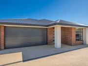 Peaceful Court Living in the Heart of Thurgoona Family...