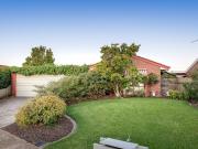 Peaceful Court Location Close to Broken River!...