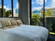 Peaceful Luxury apartment with Sunroom