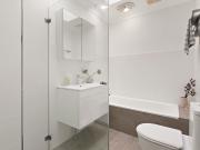 Peaceful, Private & Immaculate Top Floor Apartment