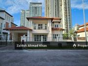 PEAK RESIDENCE, CHANGKAT DUTA MONT KIARA Three storey...