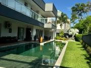 Linda Casa com 8 quartos Linda área de Lazer 1200 m²...