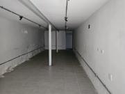 Pedro Brito Aluga loja c/308m2, com 3 pavi. Apenas...