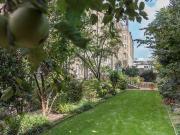 Pelham Court SW3 2 bed flat to rent £4,225 pcm £975 pw