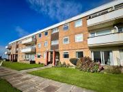 Pembroke Court, Queens Promenade, 2 Bedroom Apartment