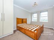 Pembroke Road, Ruislip, HA4 2 bed flat to rent £1,825...