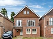 Pendenza, Cobham, 5 Bedroom Link