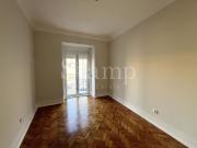 Penha de França, Apartamento T2 Traça antiga. Remodelado...