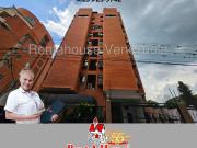 PENT HOUSE EN VENTA EN URB. LA SOLEDAD, MARACAY 25 9742