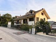 Pentalocale in vendita a Castiglione Torinese