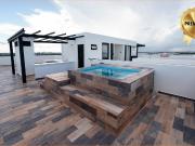 PENTHOUSE 3 HABITACIONES Y ROOFTOP CON JACUZZI EN...