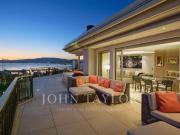 PENTHOUSE AVEC STUDIO